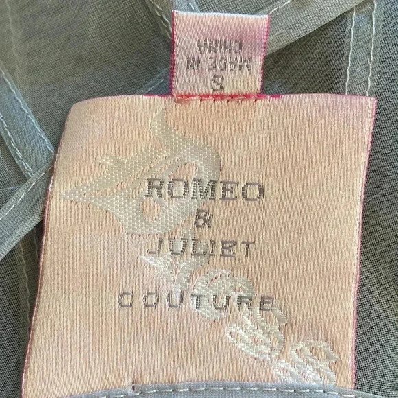 Romeo &  Juliet Couture Dress - Picture 7 of 10